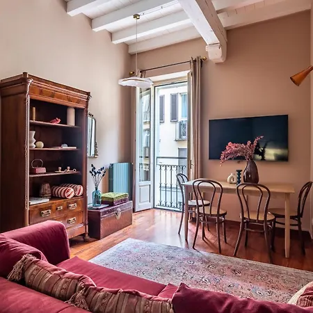 Apartment Atelier De Charme In Brera-duomo